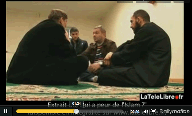 Le Pers face à des extrêmistes islamistes